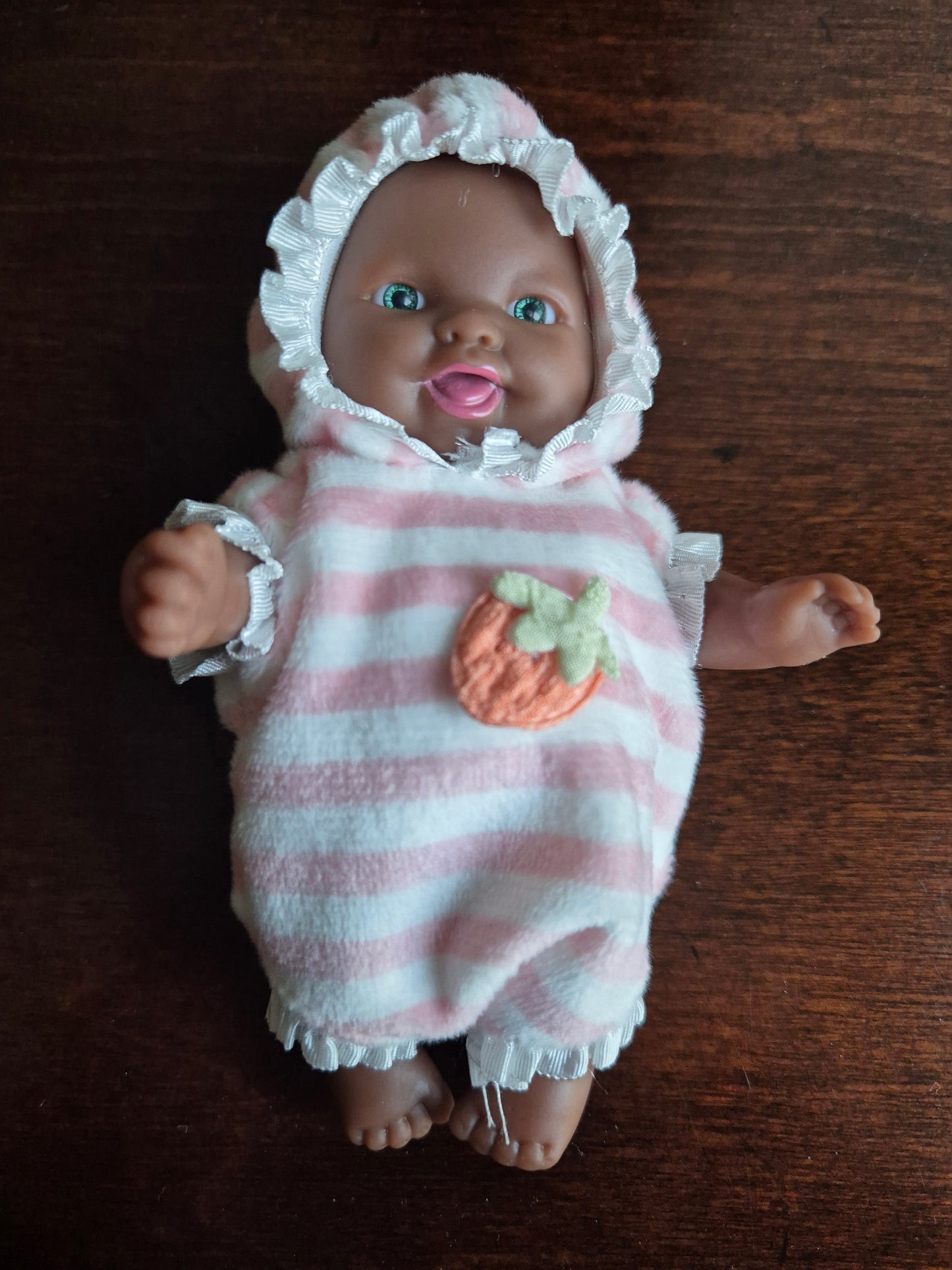 Extra Outfit Options for 5" Dolls