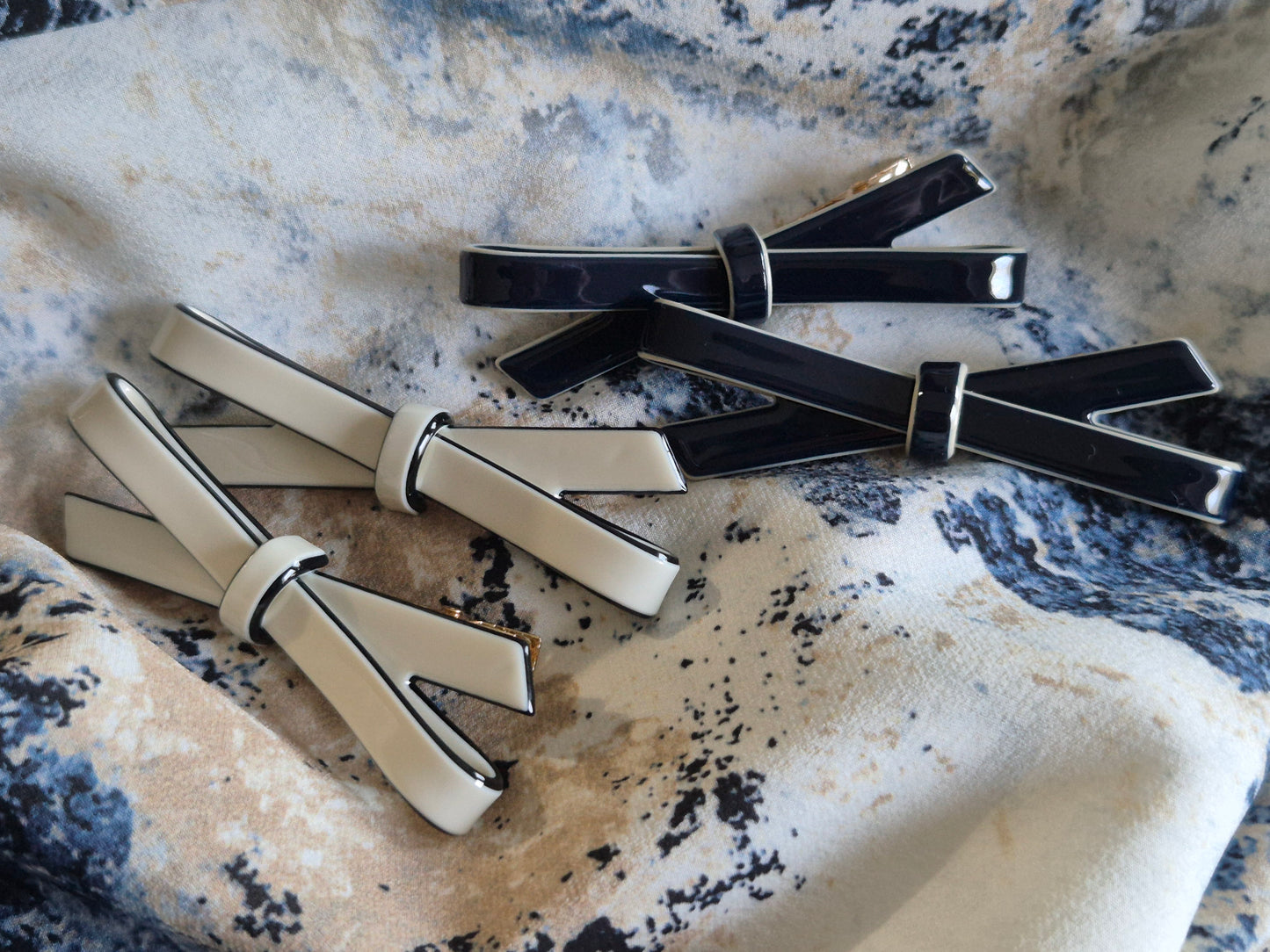 Resin Bow on Alligator Clip - Pair